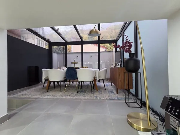 Appartement 6 pièces 135 m²