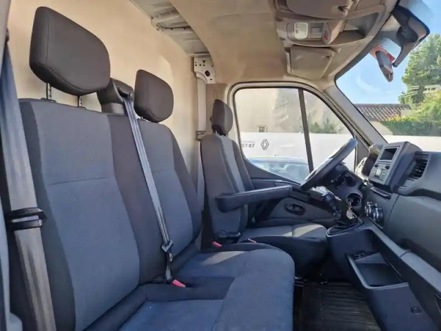Renault Master plancb f3500 l3h1 2.3 blue dci 145ch confort eurovi — photo 25