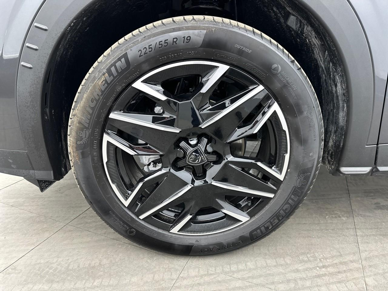 Peugeot 3008 hybrid 145 e-dcs6 gt — photo 16