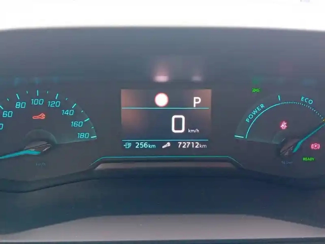 Peugeot 208 electrique 50 kwh 136ch — photo 12