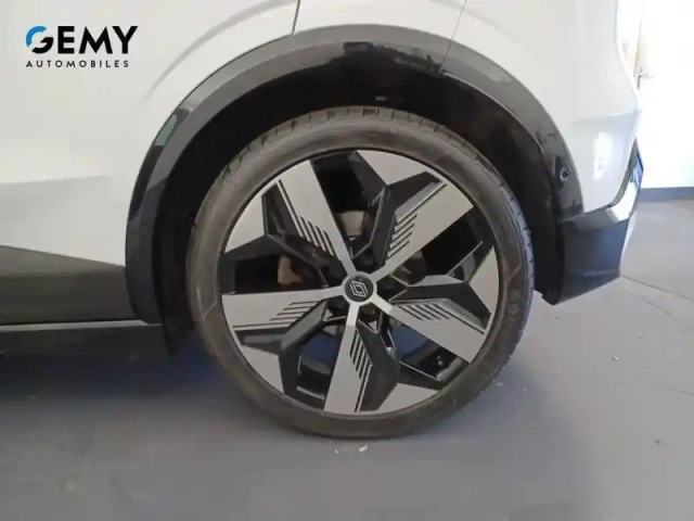 Renault Megane e-tech ev60 220 ch super charge — photo 46