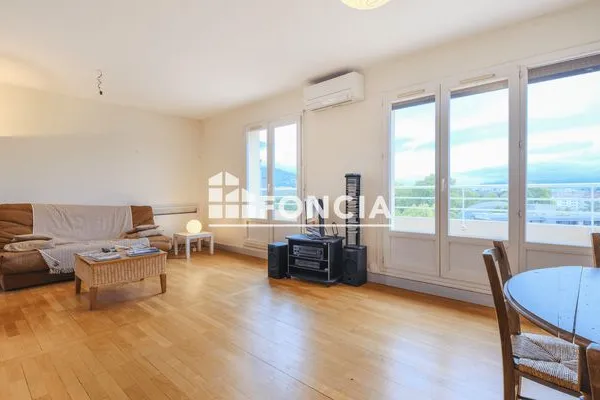 Appartement 4 pièces 93 m²