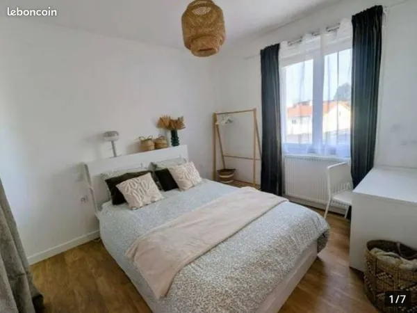 Jolie chambre dans maison en colocation