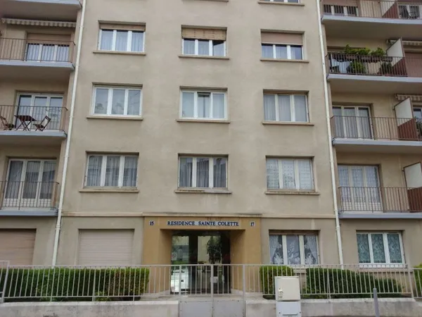 Studio 1 pièce 25 m²