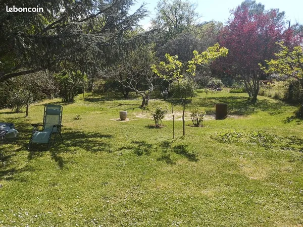 Maison 93 m² avec grand terrain arboré, vue sur forêt