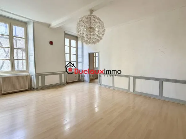 Aurillac coeur de ville - appartement t2 de 55 m2