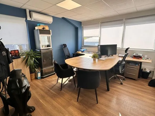Bureaux 154 m² division possible en 3 lots - saint-étienne location ou achat