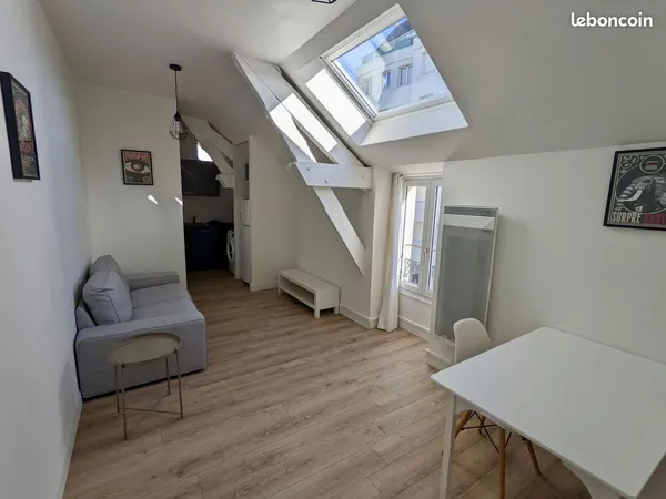 Belle chambre dans coloc lumineuse et rénovée - Rezé centre, à 50m du tram
