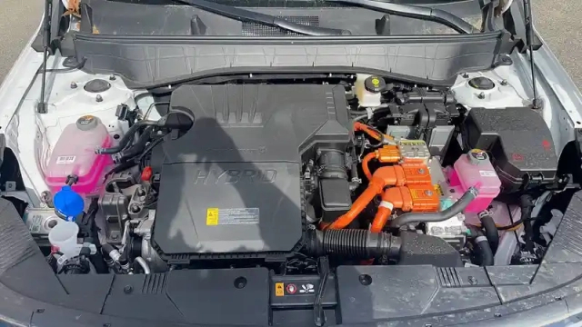 Hyundai Kona hybrid 129 — photo 32