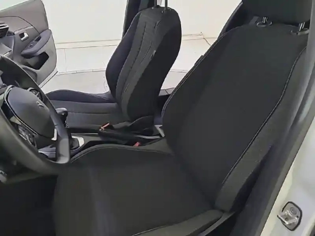 Peugeot 208 puretech 100 s&amp;s bvm6 — photo 40