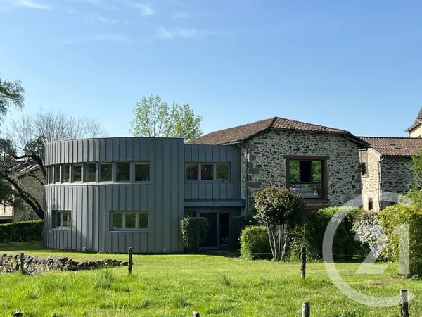 Maison 7 pièces 268 m²