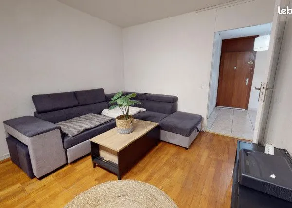 Chambre 6 pièces 110 m²