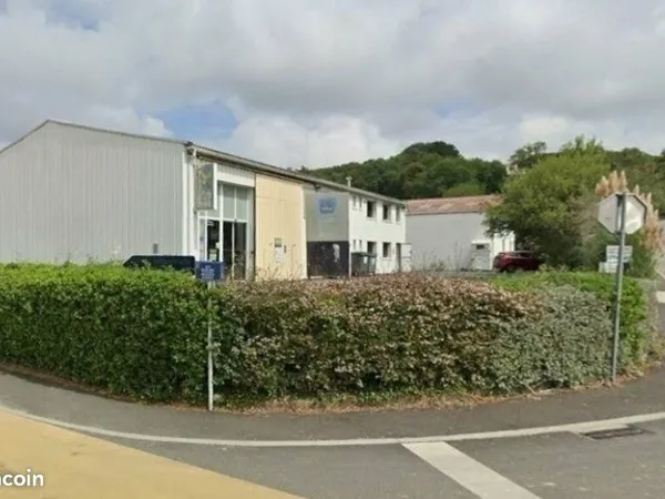 LOCAL D'ACTIVITE 320 m² SAINT JEAN DE LUZ