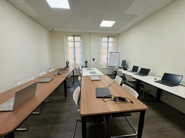 Bureaux 240 m²
