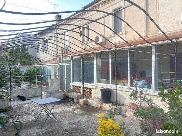 Maison type 4, maison de village, maison double jardin double garage