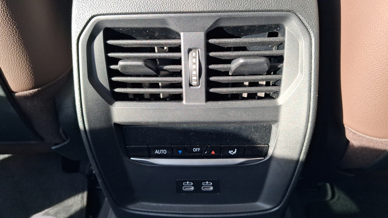BMW 320e 204 ch BVA8 — photo 21