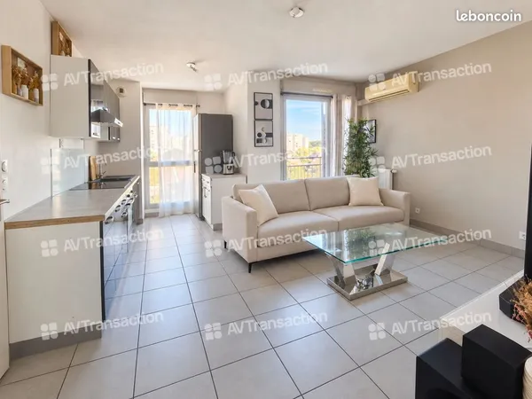 T2 de 2010 - 42 m² avec balcon et garage -CLIMATISE - Etage 3/3