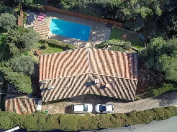 Villa vue mer avec piscine - 4 chambres - Proche Cannes & Mougins School