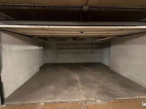 Place parking box