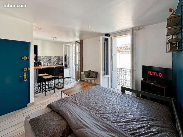 Studio rénové et meublé de 21m² avec balcon - Gambetta / Peyrou