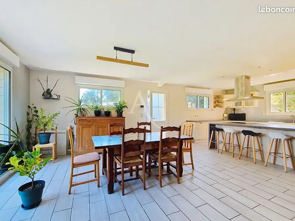 Maison 6 pièces 145 m²