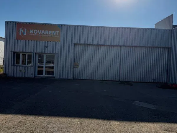 Local d’activité et entrepôt Location Genas 130m² 1500€
