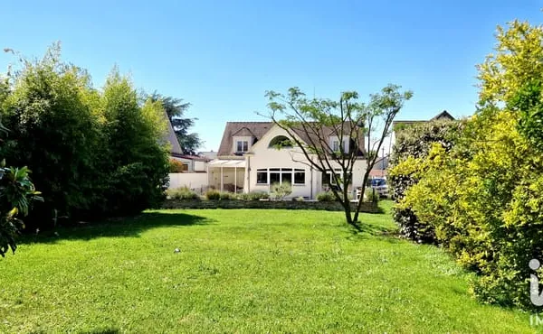 Maison 6 pièces 220 m²
