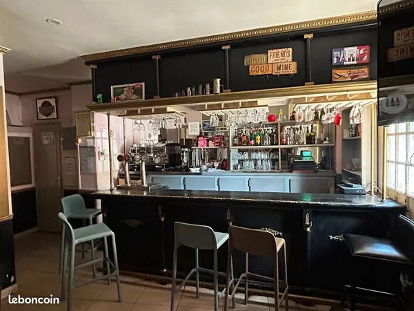 Bar, restaurant 130 m² GENNEVILLIERS