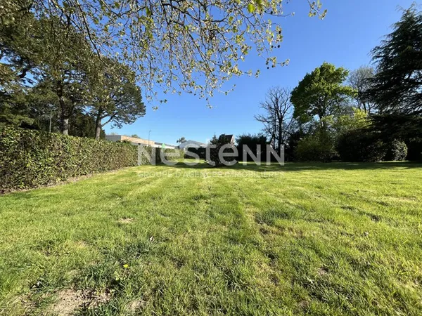 Terrain de 1126 m² à vendre, proche du bourg de Trédion