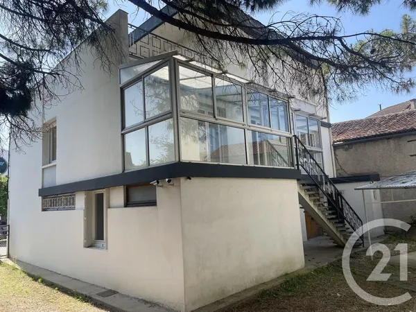Maison 6 pièces 250 m²
