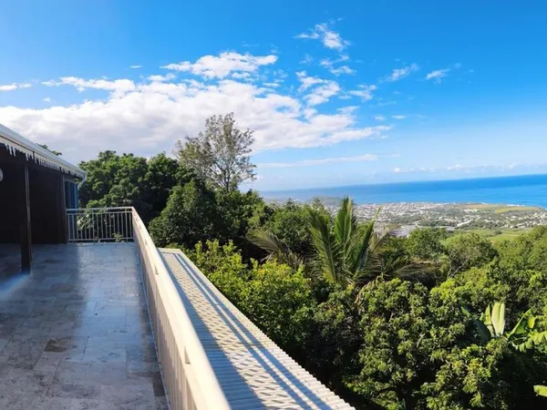 Villa 4 pièces 140 m²
