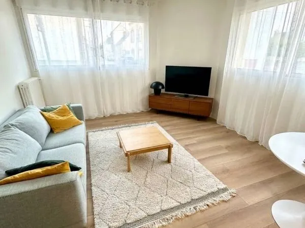 Appartement meublé rénové de 89 m²