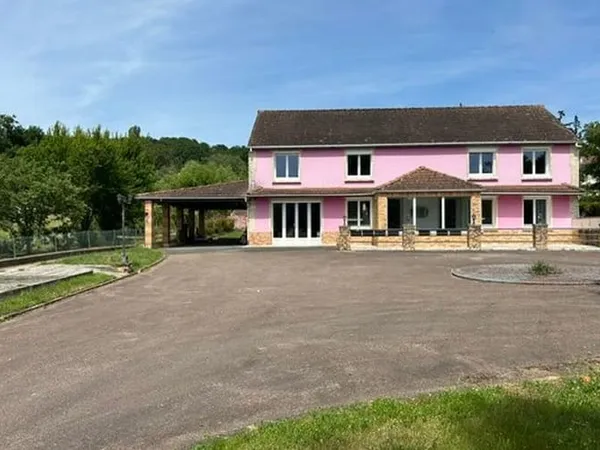 Maison 8 pièces 259 m²