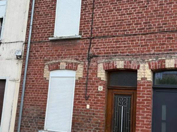 TRITH SAINT LEGER, maison d' environ 107m2, 3 chambres, jardin et cave.