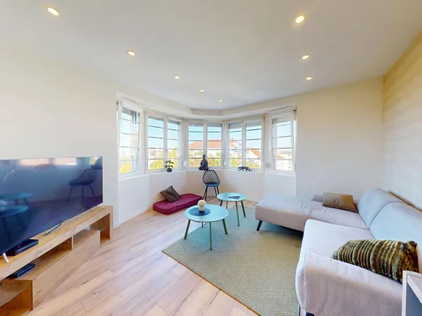 Mulhouse - Appartement 5 pièces 101 m² rénové, dernier étage avec vue Vosges
