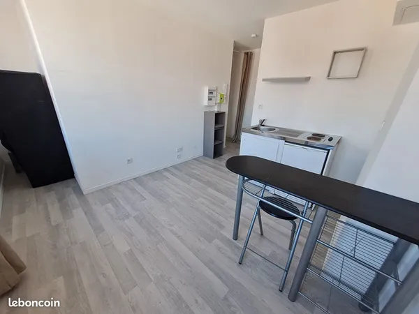 Studio 1 pièce 17 m²
