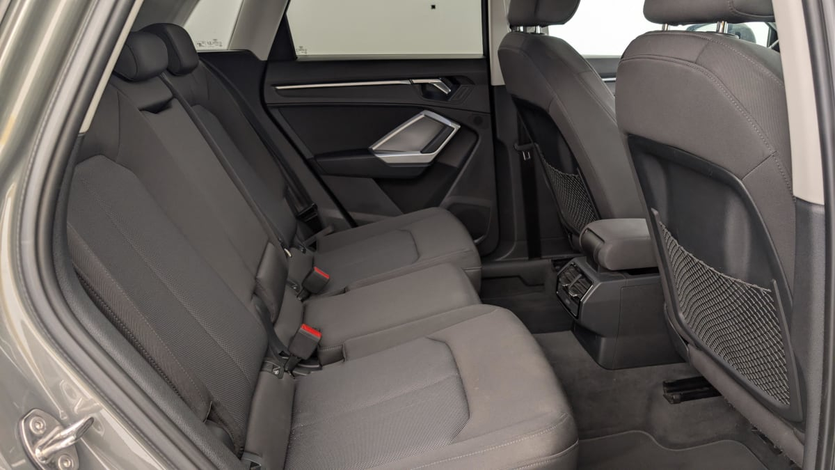Audi Q3 — photo 10
