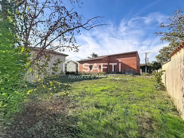 350 m² pour donner vie à votre projet !