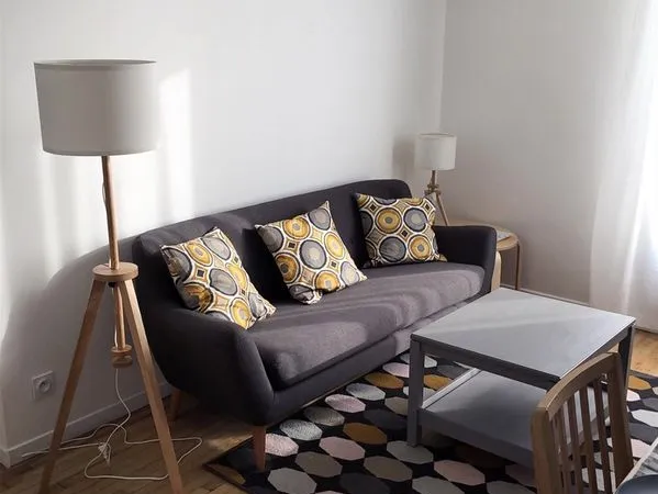 Colocation meublée 3 chambres tout confort avec parking, gare (64 m2)