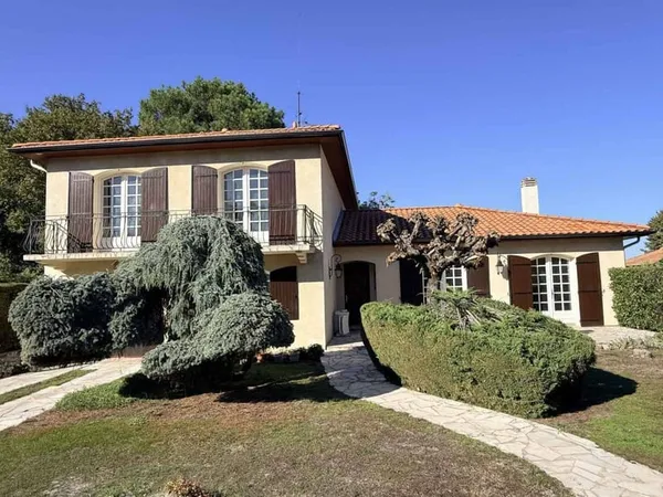 Maison 7 pièces 166 m²