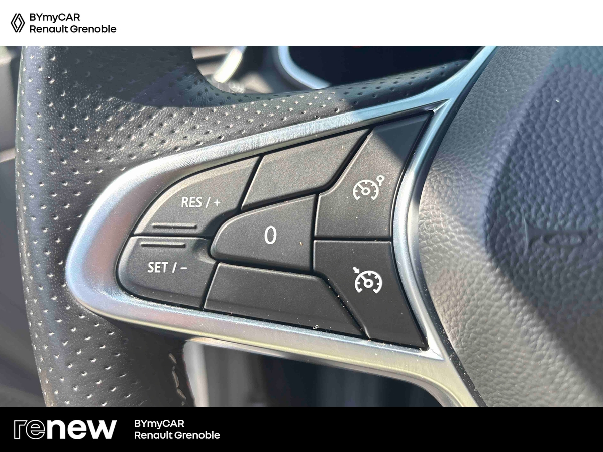 Renault Clio E-Tech 140 - 21N — photo 19