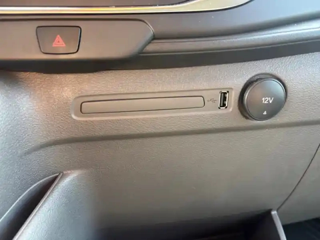 Ford Transit fourgon fg t310 l2h2 2.0 ecoblue 130ch trend — photo 18
