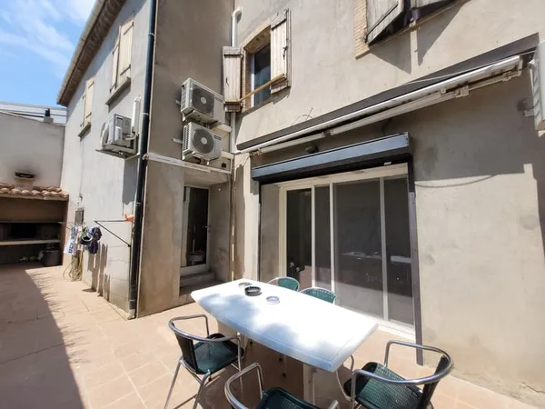 Fleury d'Aude Grande Maison de Vigneronne de type 6 avec re