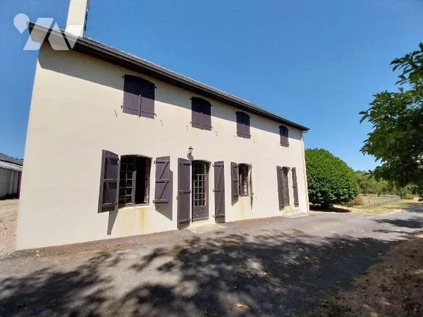 Maison 7 pièces 230 m²