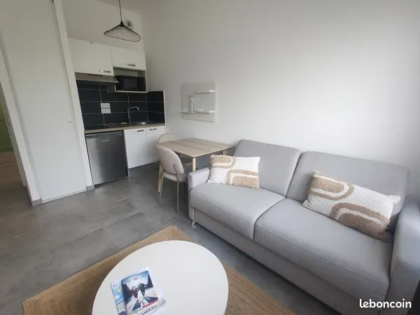 Studio 1 pièce 18 m²