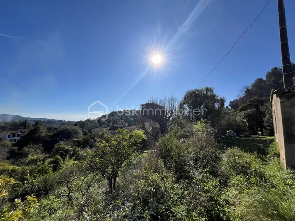 Terrain 3000 m²