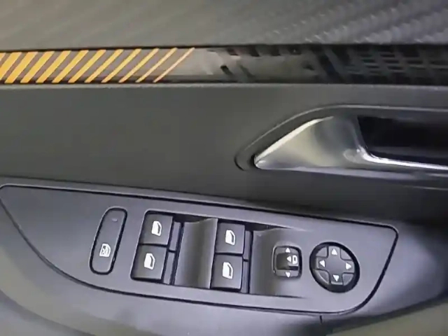 Peugeot 2008 bluehdi 130 s&amp;s eat8 — photo 31