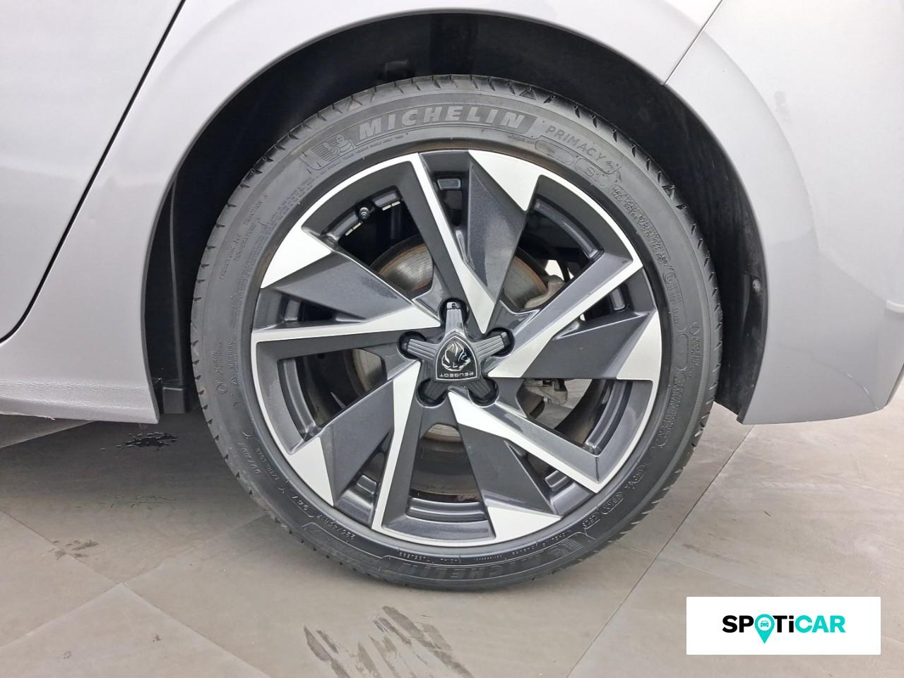 Peugeot 308 1.2 puretech 130ch s&s allure pack — photo 11