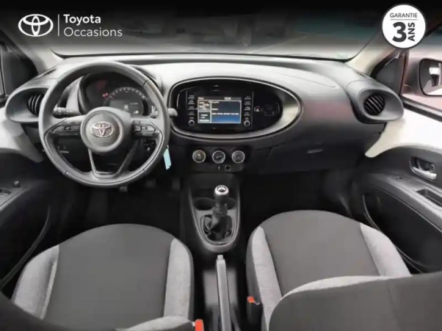 Toyota Aygo x 1.0 vvt-i 72ch dynamic — photo 8