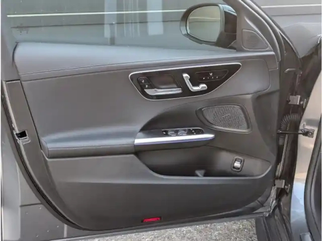 Mercedes C Berline Classe 220 d — photo 16